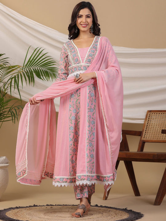 振袖ピンク（PATTI PATTI) ?media_id=3735708303734486620